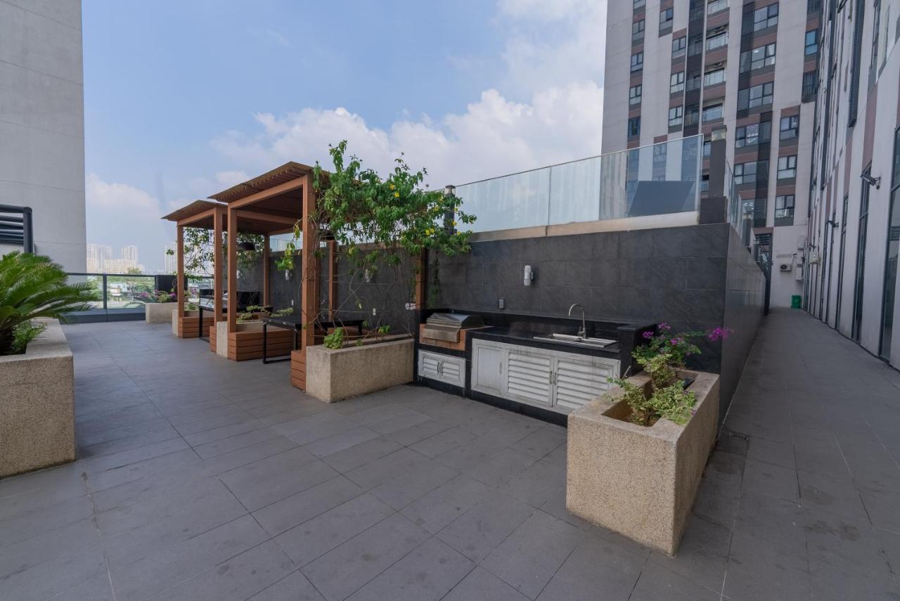 Cozy Private Bedroom In A Luxury 2Br Condo Ho Chi Minh City Bagian luar foto