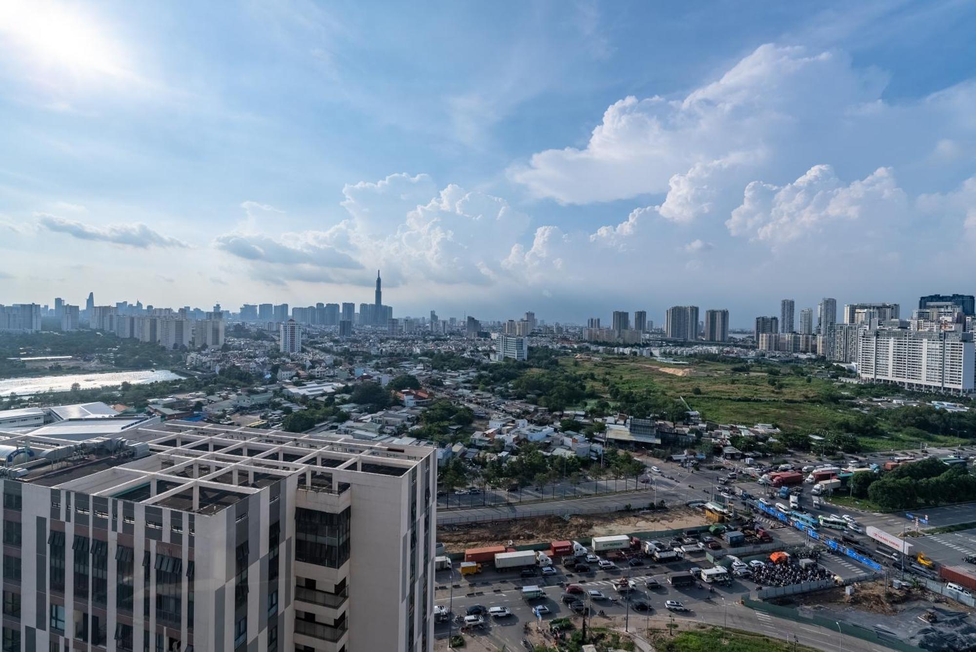 Cozy Private Bedroom In A Luxury 2Br Condo Ho Chi Minh City Bagian luar foto